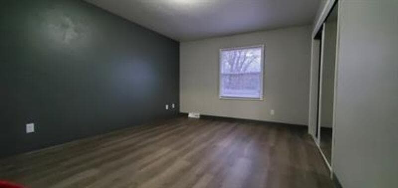 Menasha Condo: 991 7th Street - B