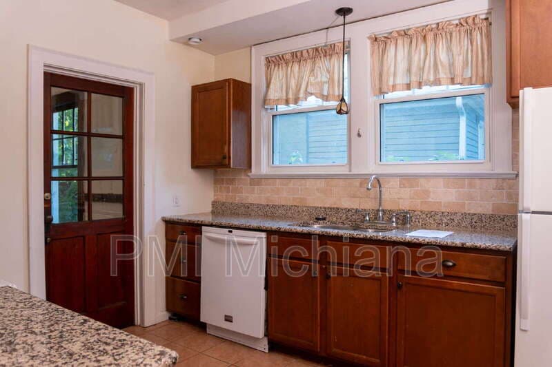 South Bend House: 1151 Hillcrest Rd