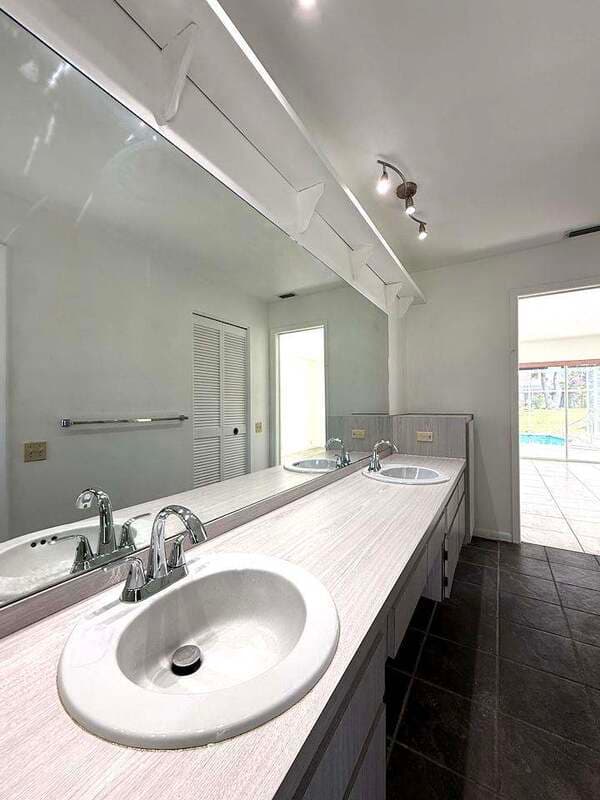 Hudson House: 13636 Dunwoody Court