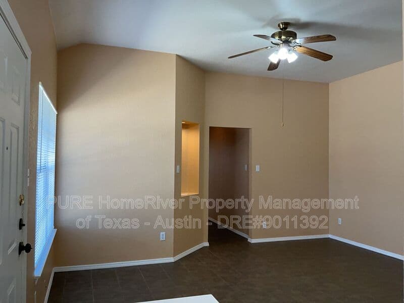 Round Rock Condo: 1001-A Christopher Ave