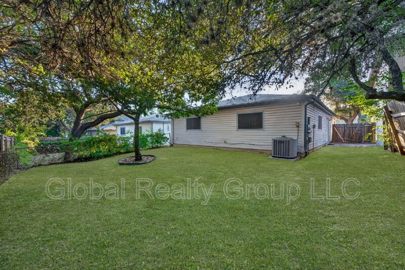 San Antonio House: 12914 Ocean Glade