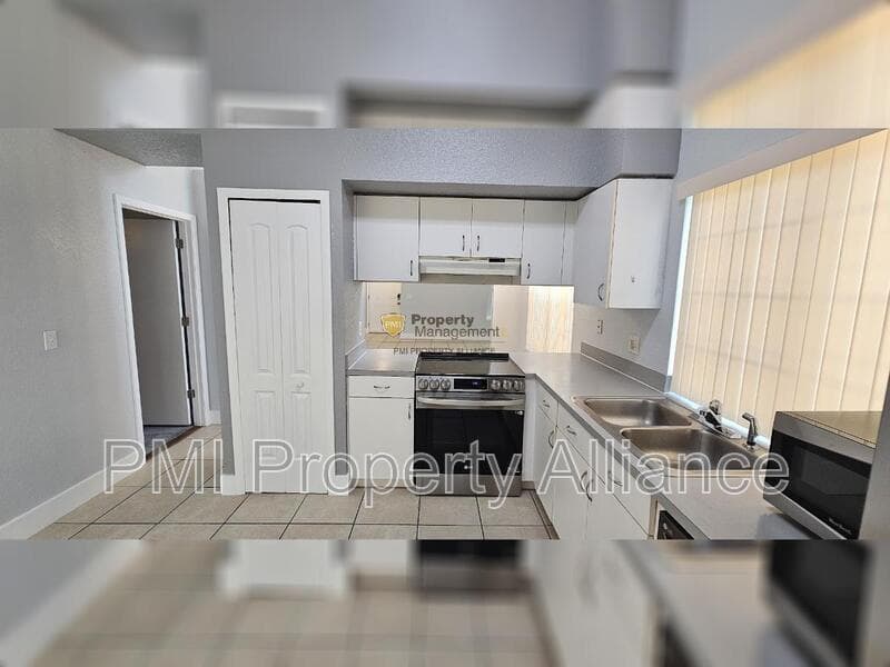 Kissimmee House: 2517 Davenport Cir