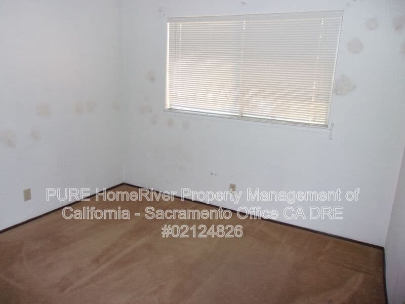 Sacramento House: 2121-2123