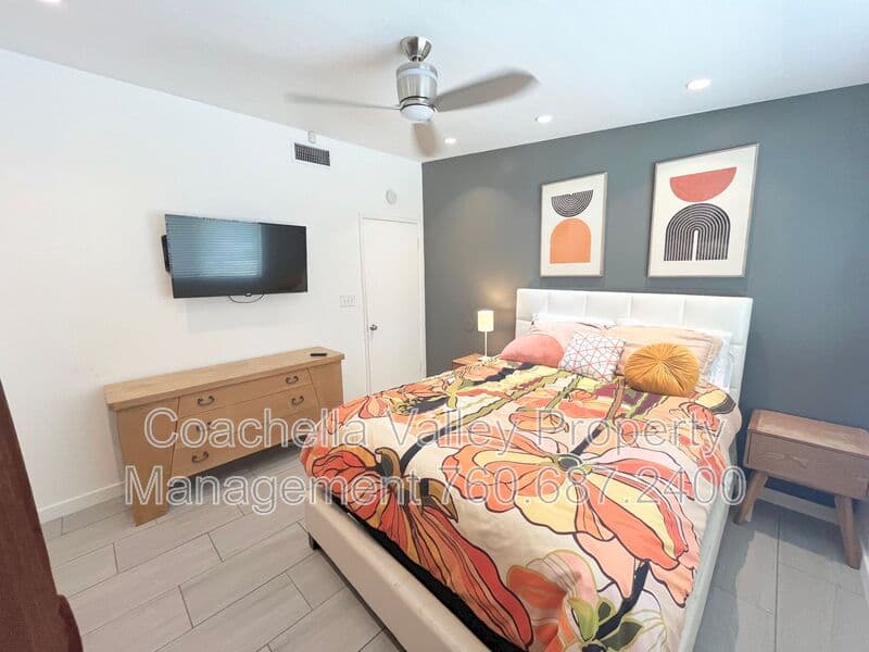Palm Springs House: 2719 E Ventura Road