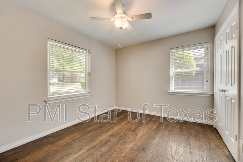Dallas House: 11643 Rogue Way