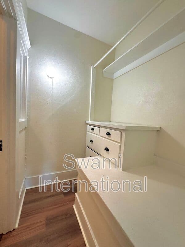 Long Beach Condo: 530 Chestnut Avenue