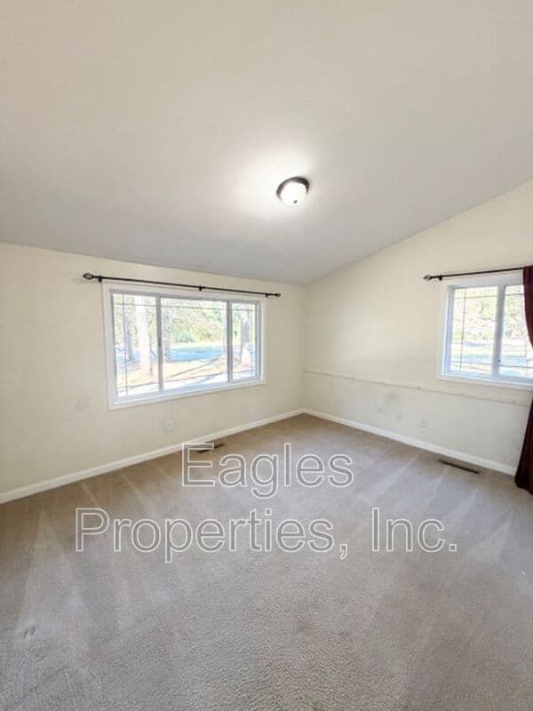 Goldsboro House: 508 Forest Hills Drive