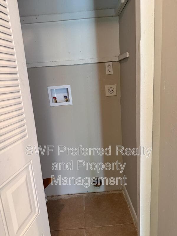 Fort Myers Condo: 7400 Constitution Circle