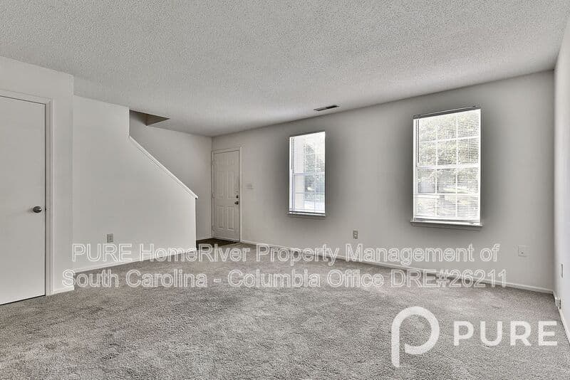 West Columbia House: 1290 Hulon Circle