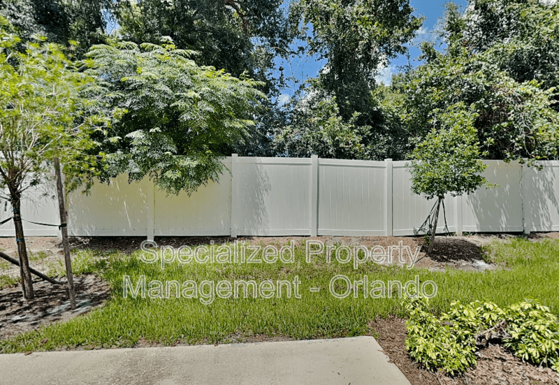 Saint Cloud Townhome: 4830 Revolutionary Way