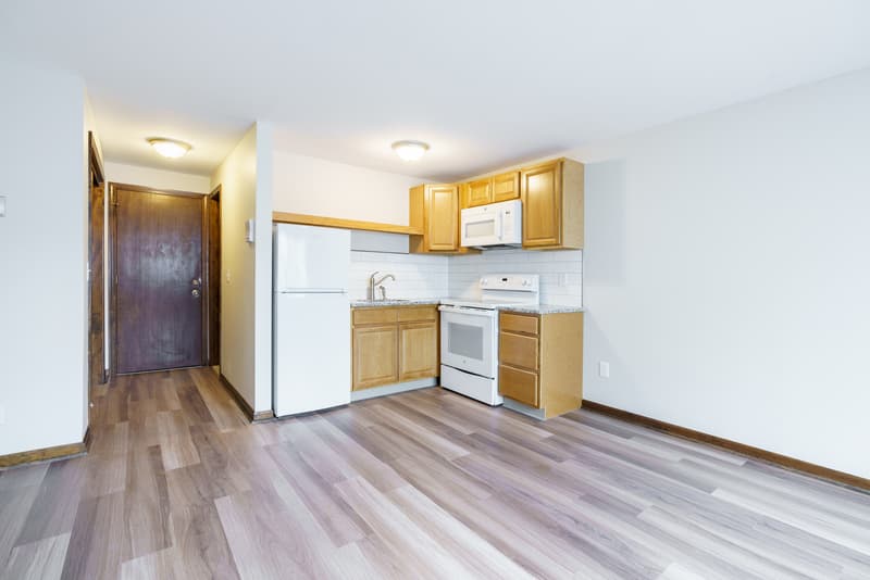 Plainville House: 65 East Street