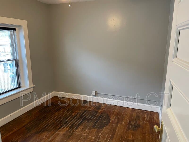 Plainfield Condo: 22 Railroad Ave