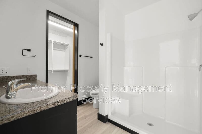 Billings Apartment: 2310 1st Ave N
