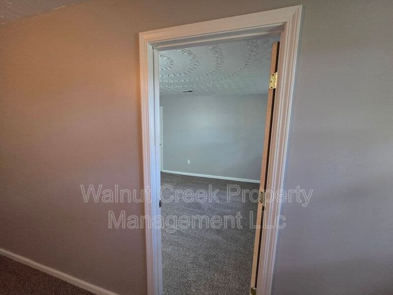 Elyria Condo: 41547 Elmwood St