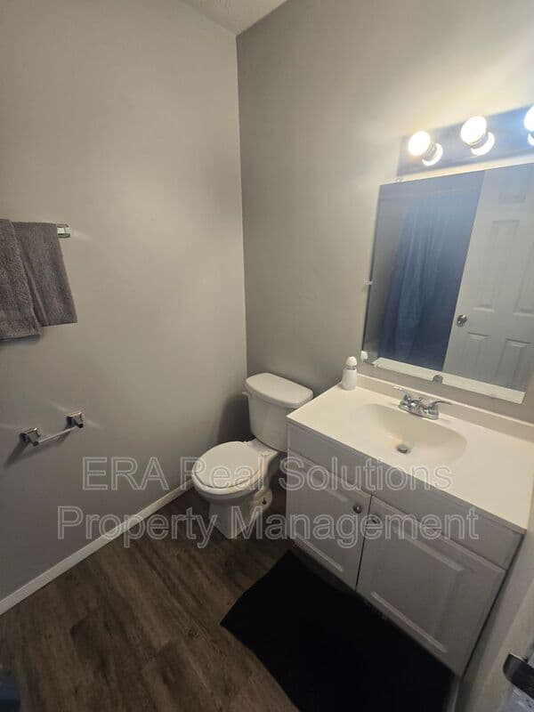 Columbus Condo: 1706 Carstare Dr