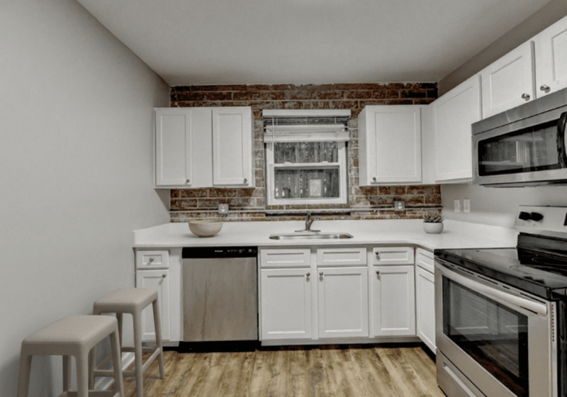 Atlanta House: 221 Lampkin Street