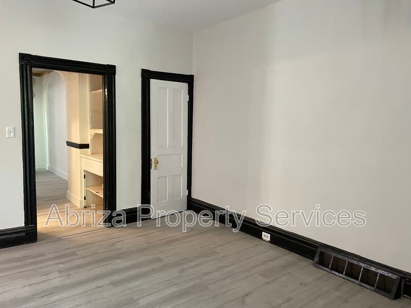 St. Louis Townhome: 3552 Nebraska Ave
