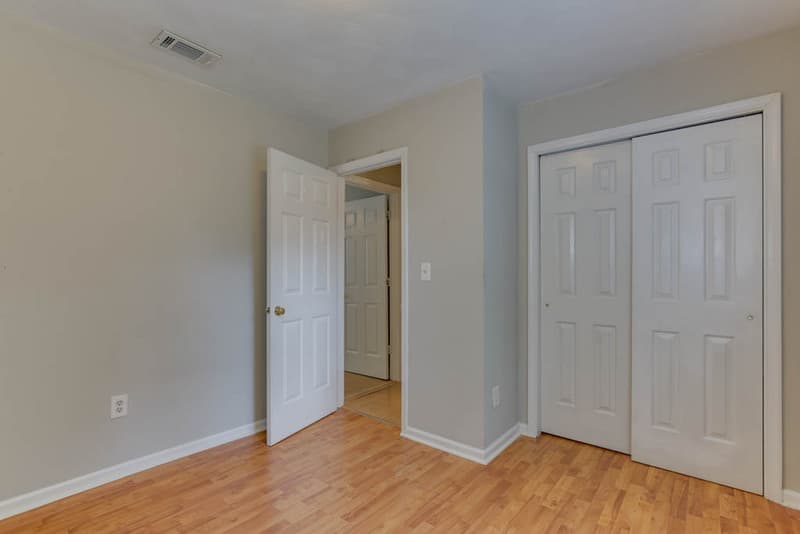 Portsmouth House: 3800 Sunset Point