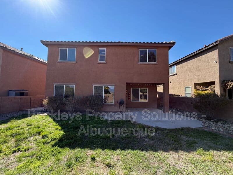 Rio Rancho House: 418 Paseo Roja Pl NE
