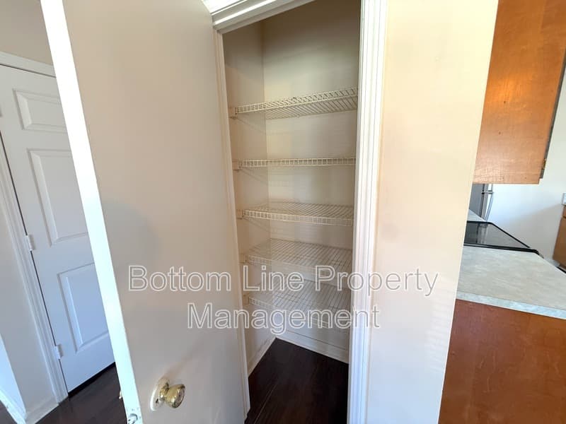 Charlotte House: 1324 Parkwood Ave