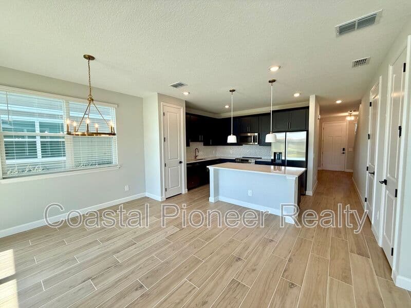 Tampa House: 7622 Deer Valley Cir