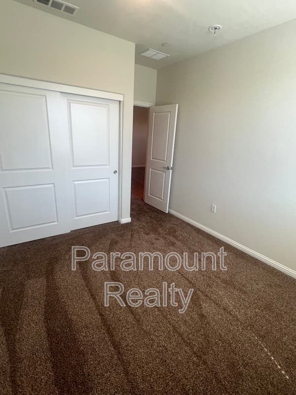 Brentwood House: 385 Savannah Way