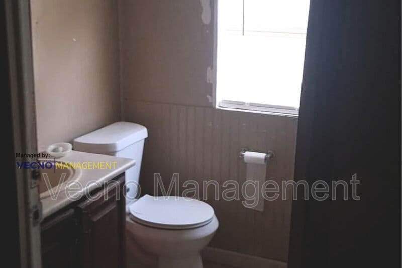 Poteet House: 16055 Texas 16 - 12