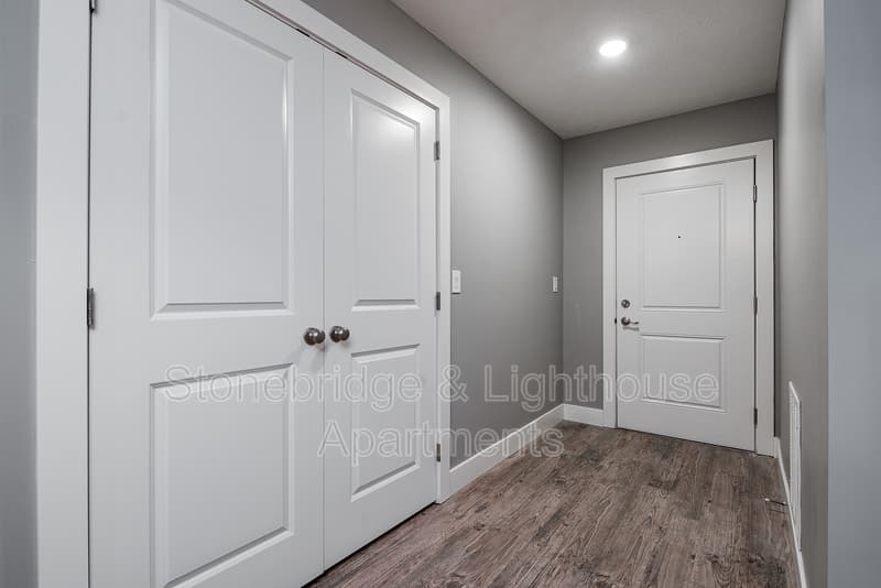 Jeffersonville Condo: 1632 Old Salem Rd