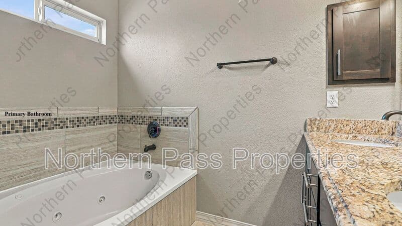 El Paso House: 3141 Spring Willow