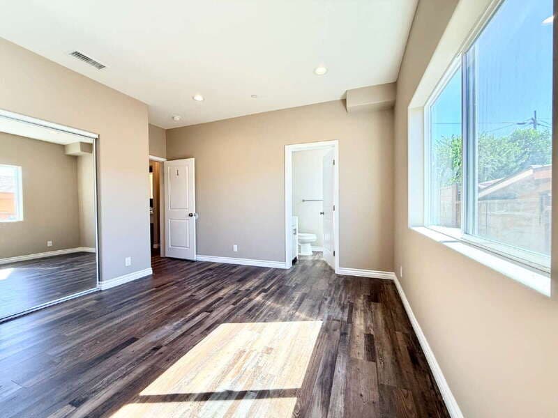 Los Angeles Condo: Unit 1