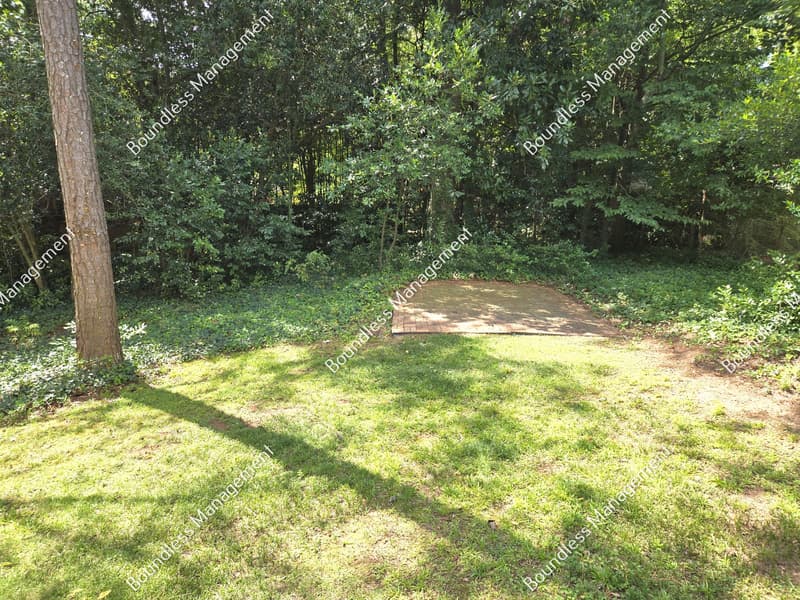 Decatur House: 2233 Leafmore Dr