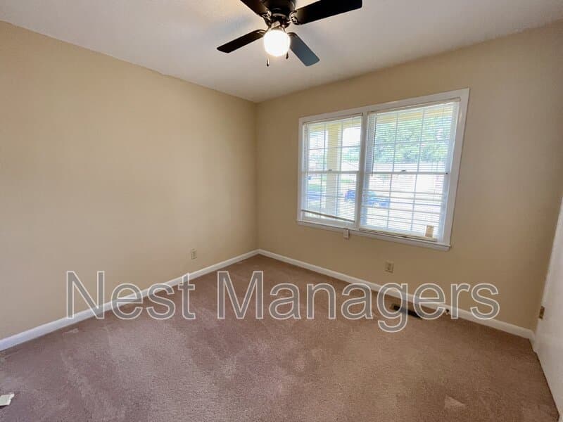 Fayetteville House: 5967 Lake Trail Dr