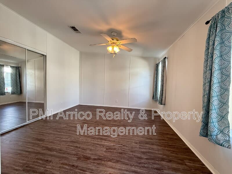 Valrico House: 3515 Zephyr Ln