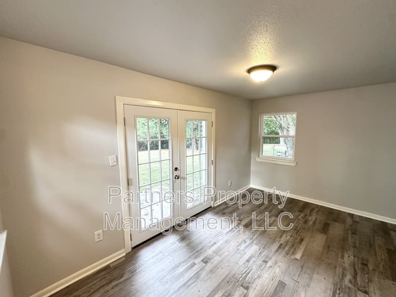 Springdale House: 2409 Cottonwood Place