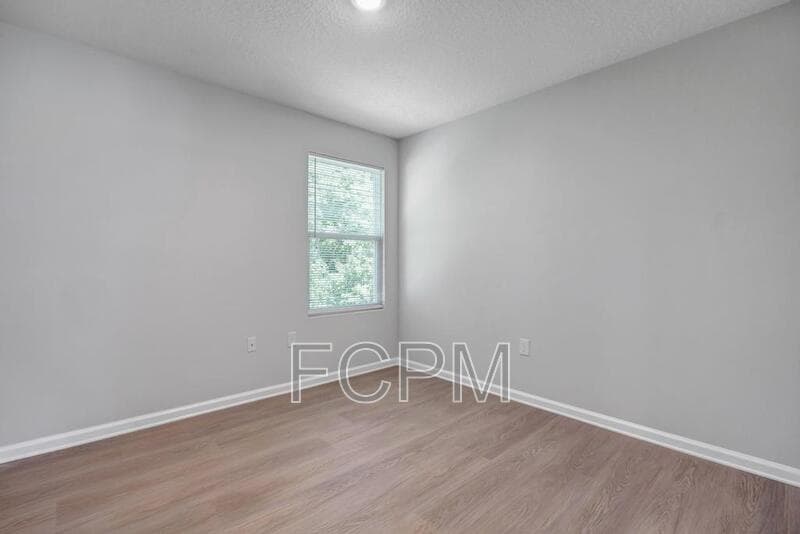 Jacksonville House: 5460 Amazon Ave