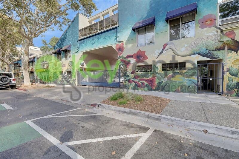 Sacramento House: 1629 10th Street