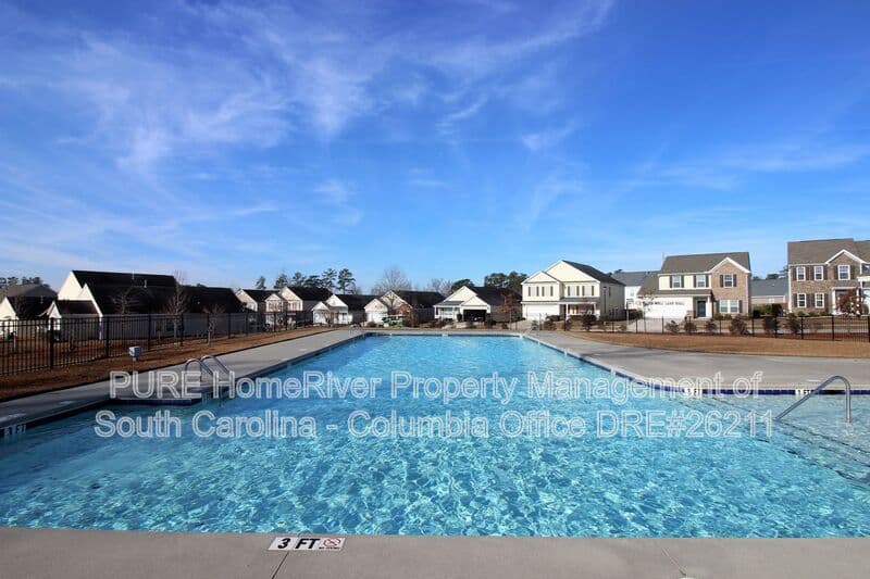 Columbia House: 581 Heron Glen Dr