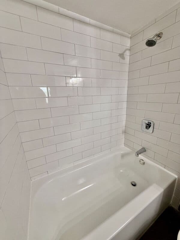 Edwardsville Condo: 1040 University Dr