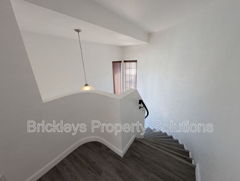 Tempe Condo: 1905 E University Dr