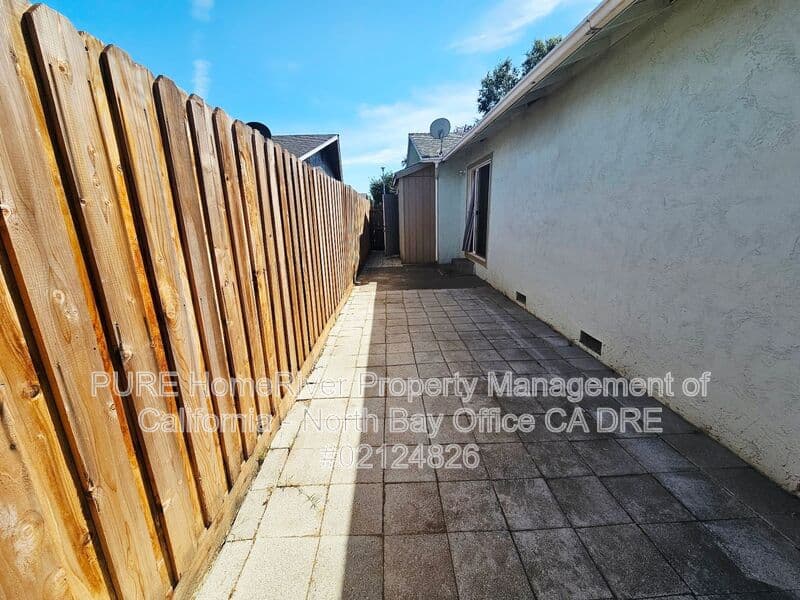 Ukiah House: 780 El Rio St