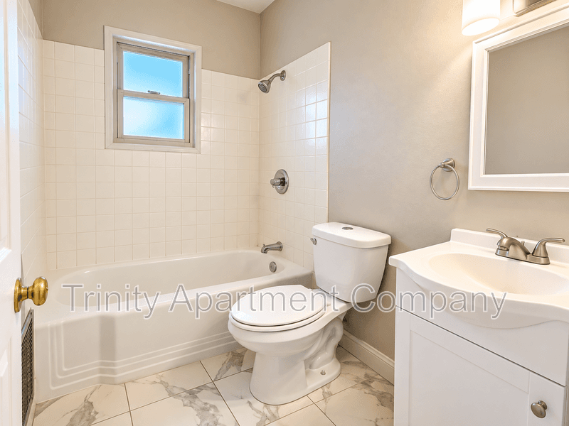 474 60th NW Condo: 472 60th NW