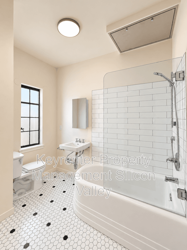 San Jose House: 222 N 3rd St