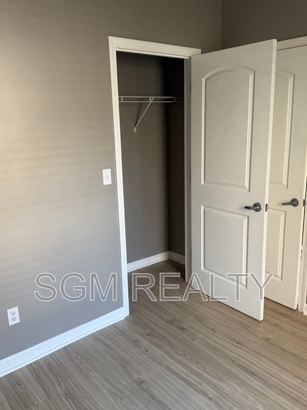 Belleville Condo: 26 N 18th St
