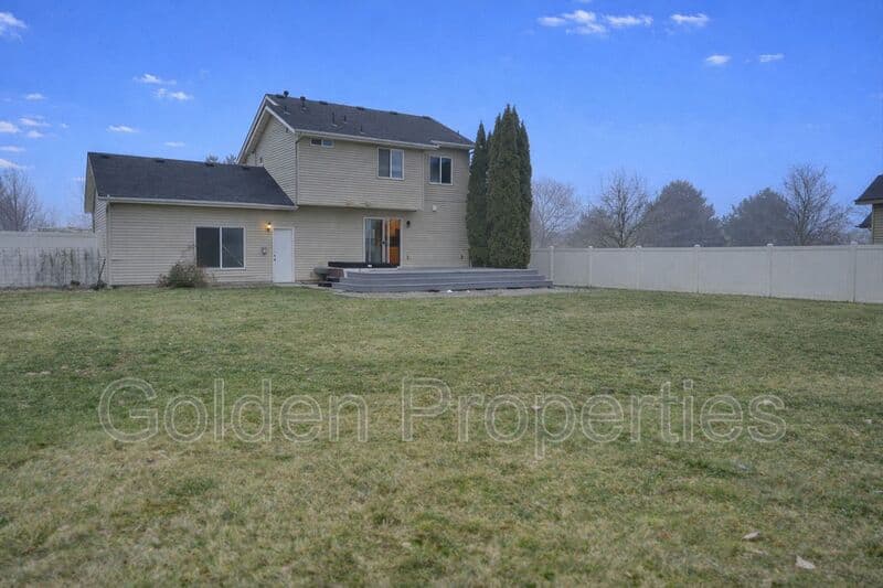 Coeur D Alene House: 7665 N Courcelles Pkwy