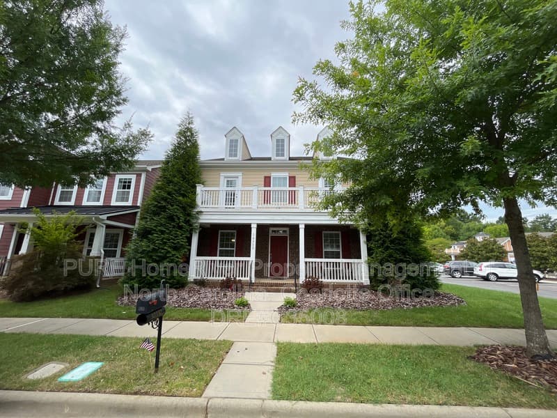 Charlotte House: 10330 Royal Winchester Drive