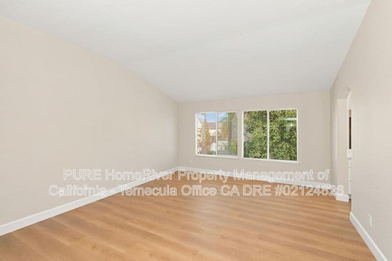 Murrieta House: 29382 Taos Cir