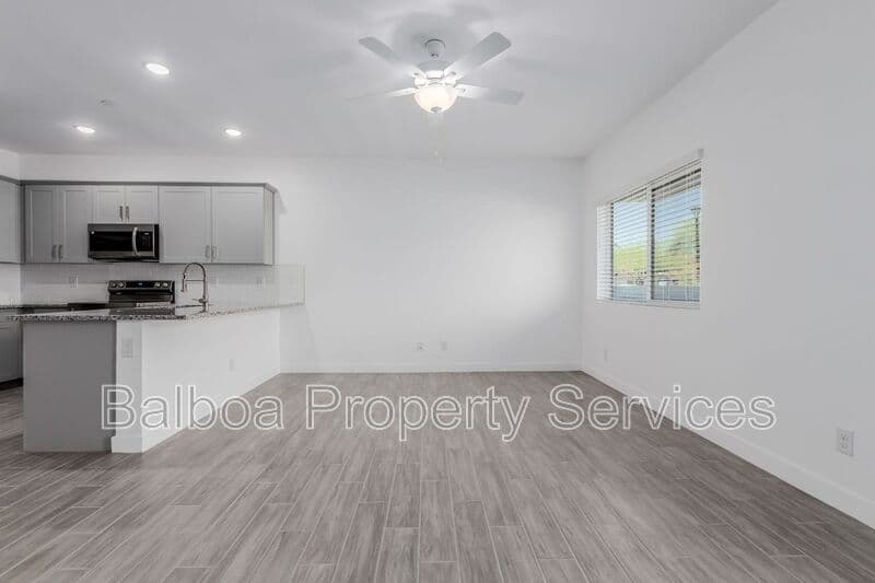 Mesa Townhome: 1318 S 105th Pl