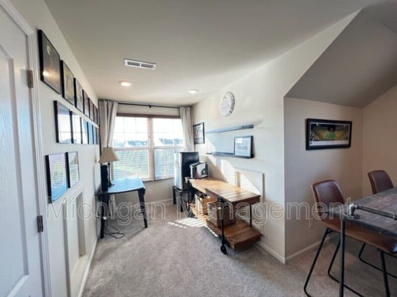 Plymouth Condo: 263 N Sydney Ct