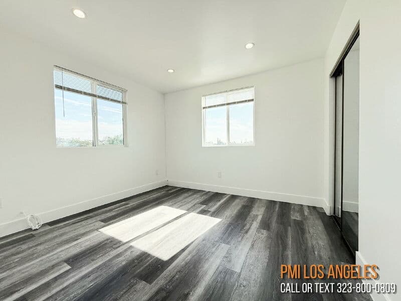 Los Angeles Condo: 2855 1/2 Cincinnati