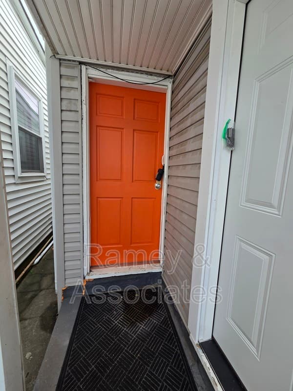 Louisville Condo: 837 E Burnett Ave